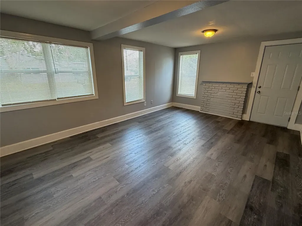 313 S Palm Avenue Frostproof FL 33843