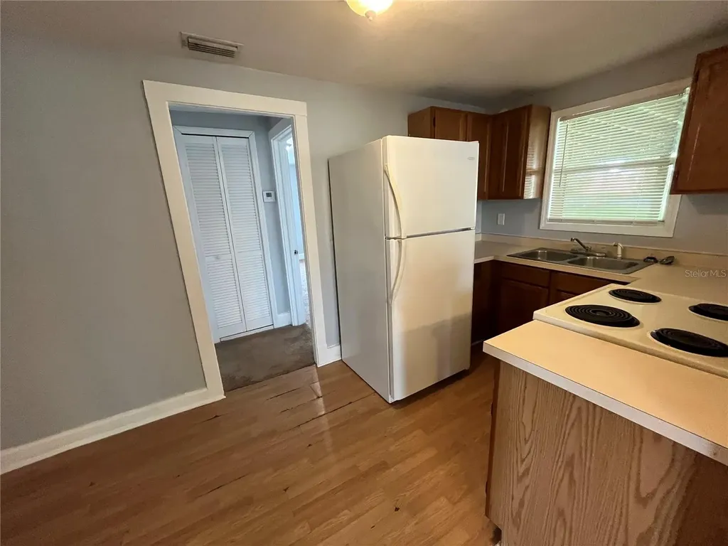 313 S Palm Avenue Frostproof FL 33843