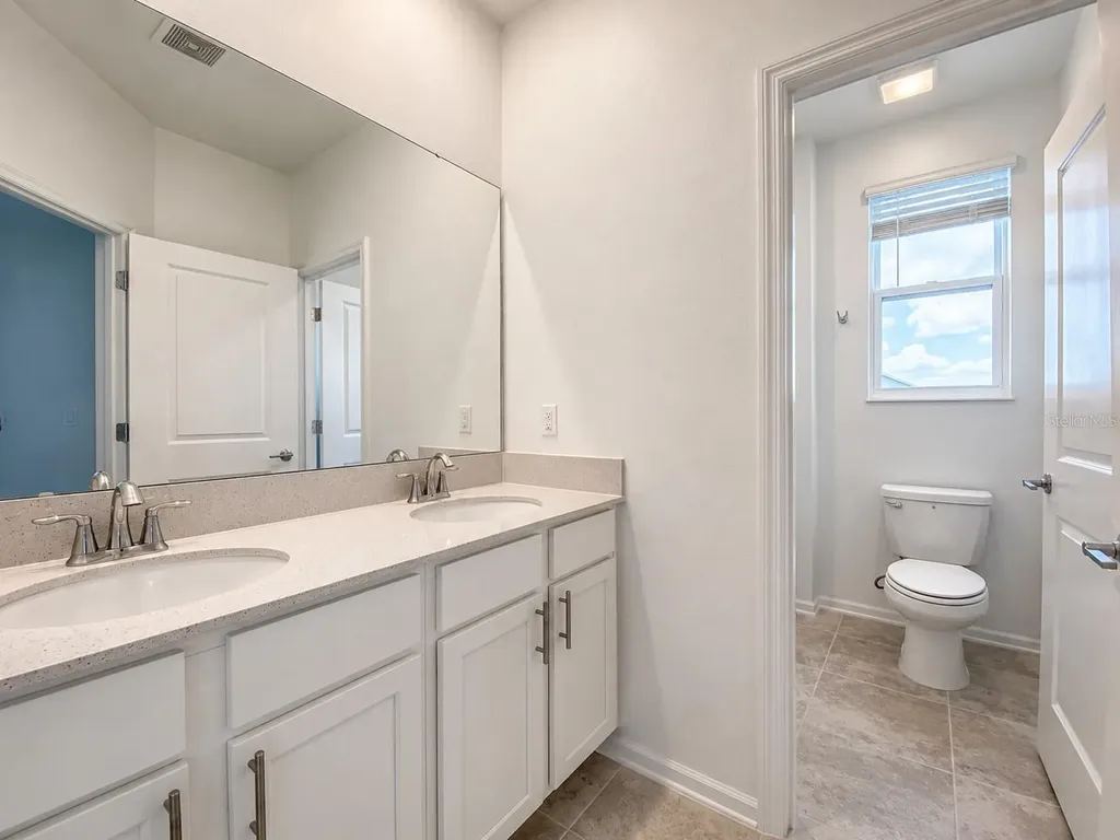 1432 Viscaya Cove Boulevard Winter Garden FL 34787