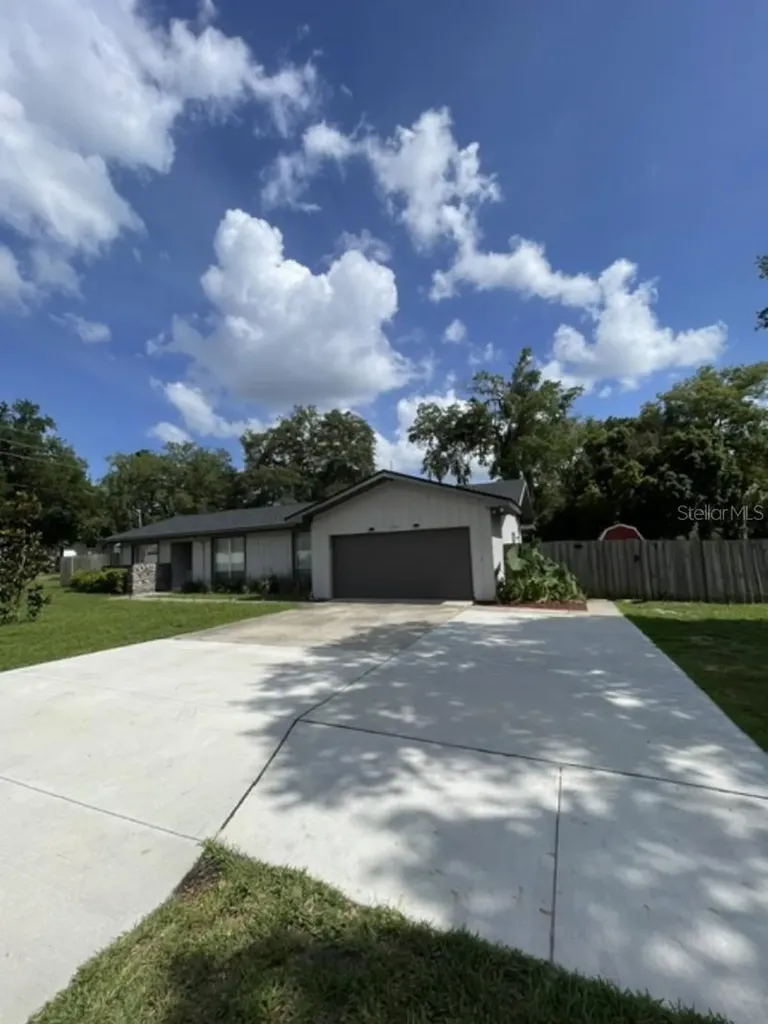 2746 Mendelin Street Apopka FL 32703