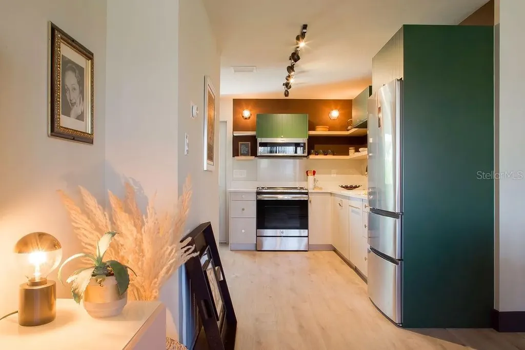 6990 Grevilla Avenue S South Pasadena FL 33707