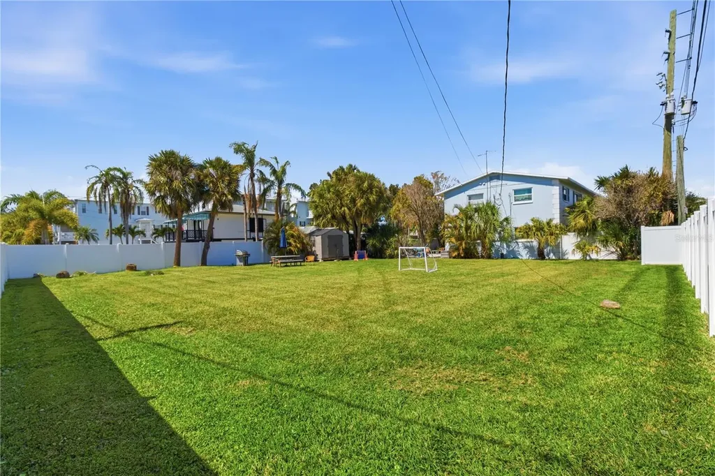 6990 Grevilla Avenue S South Pasadena FL 33707