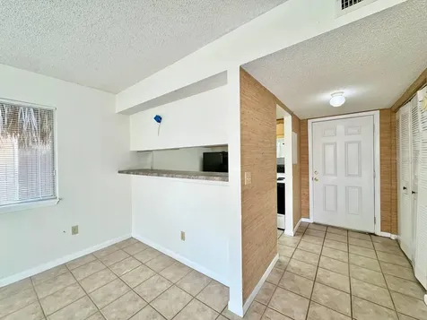 6324 Newtown Circle Tampa FL 33615