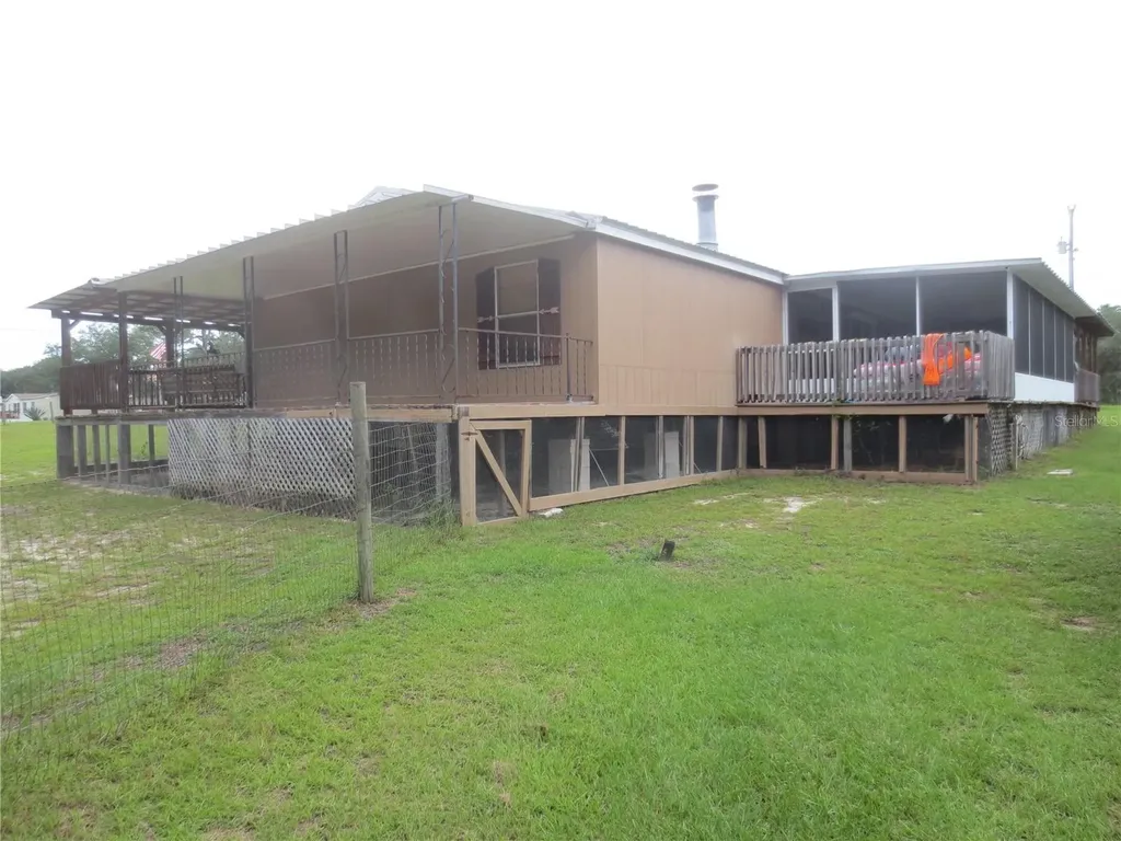 5995 SE 183rd Avenue Road Ocklawaha FL 32179