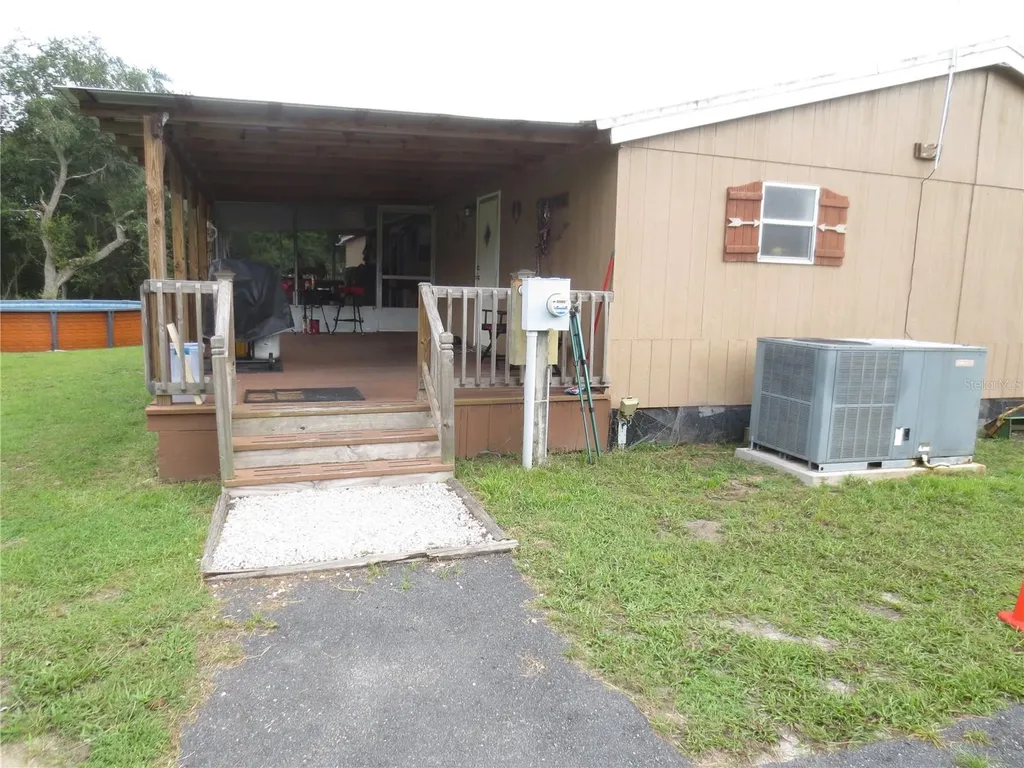 5995 SE 183rd Avenue Road Ocklawaha FL 32179
