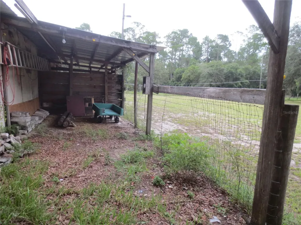 5995 SE 183rd Avenue Road Ocklawaha FL 32179