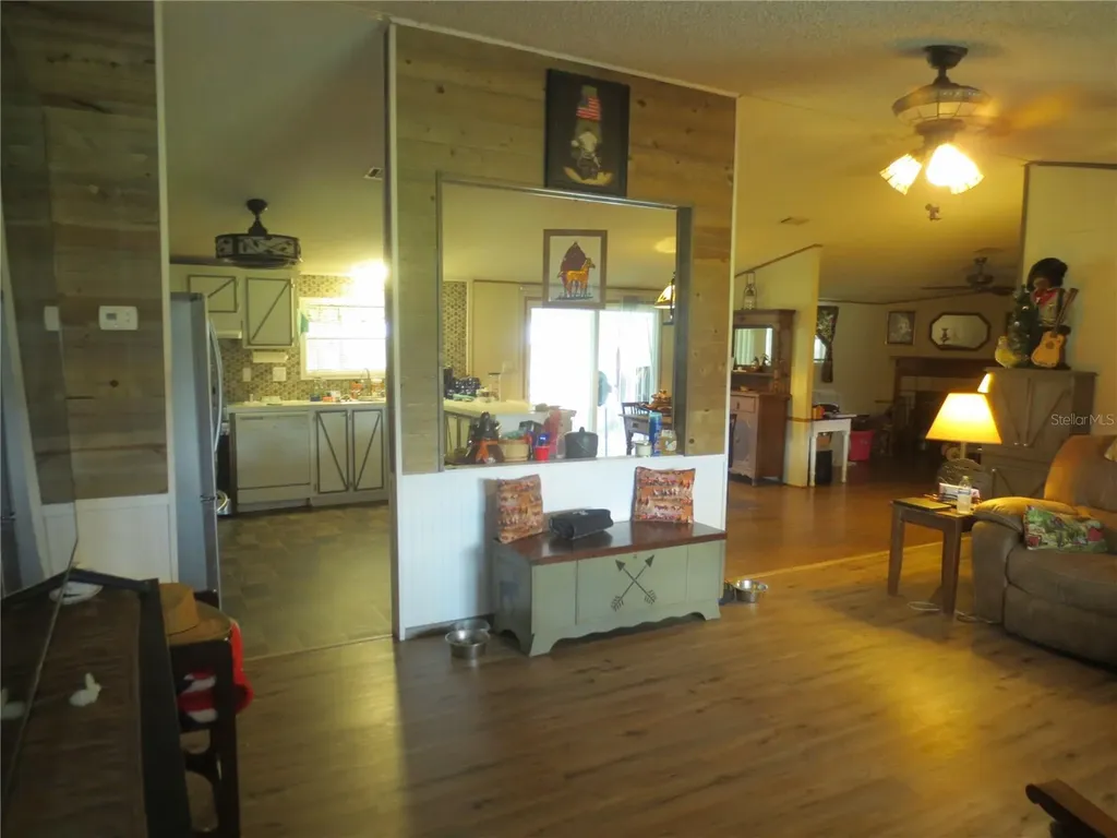 5995 SE 183rd Avenue Road Ocklawaha FL 32179