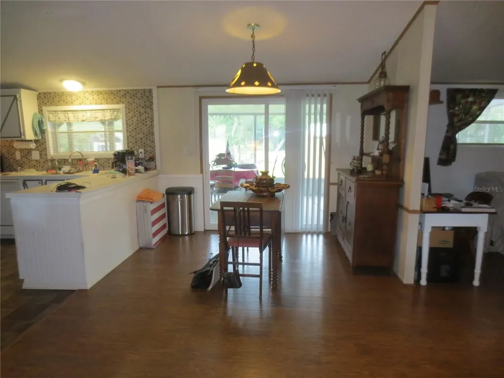 5995 SE 183rd Avenue Road Ocklawaha FL 32179