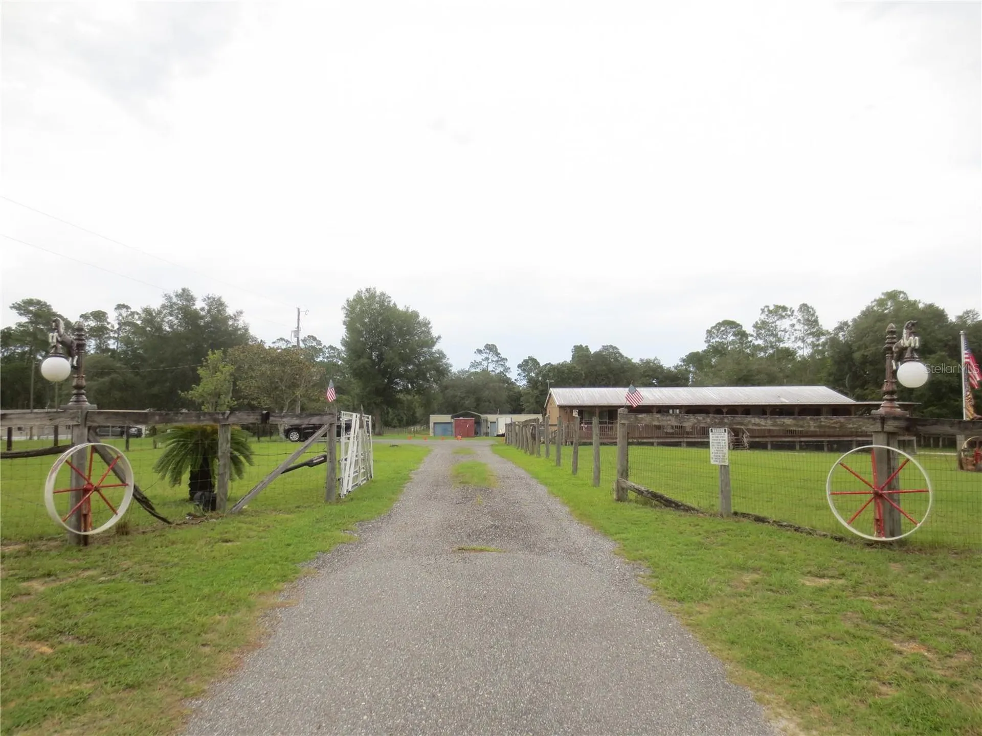 5995 SE 183rd Avenue Road Ocklawaha FL 32179