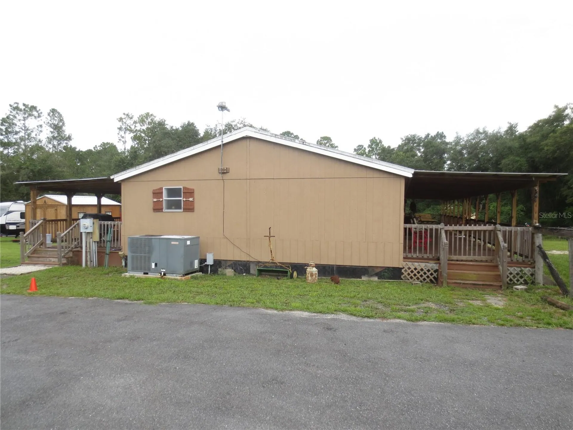 5995 SE 183rd Avenue Road Ocklawaha FL 32179