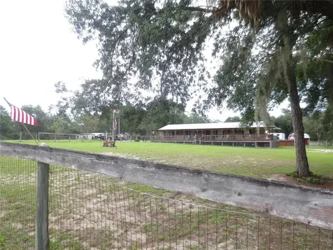 5995 SE 183rd Avenue Road Ocklawaha FL 32179