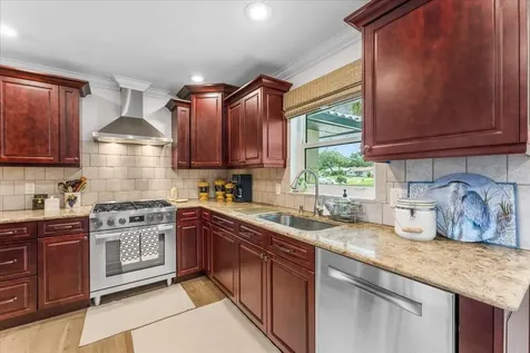 6710 121st Street Seminole FL 33772
