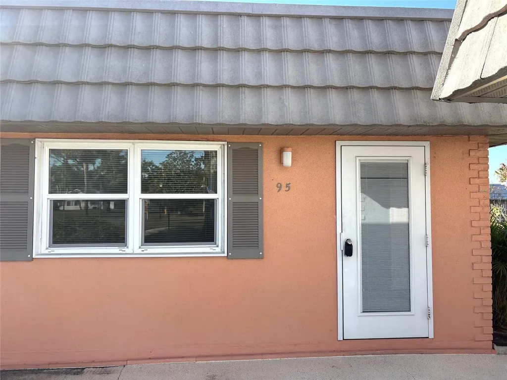 201 Bedford Street Sun City Center FL 33573