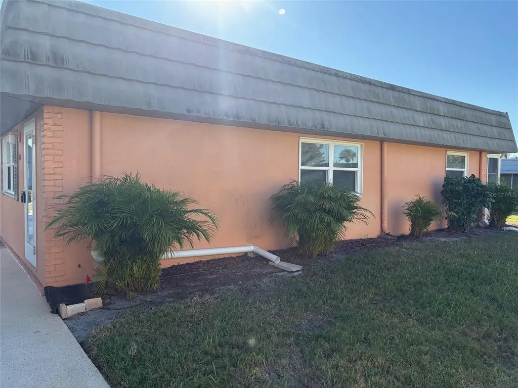 201 Bedford Street Sun City Center FL 33573