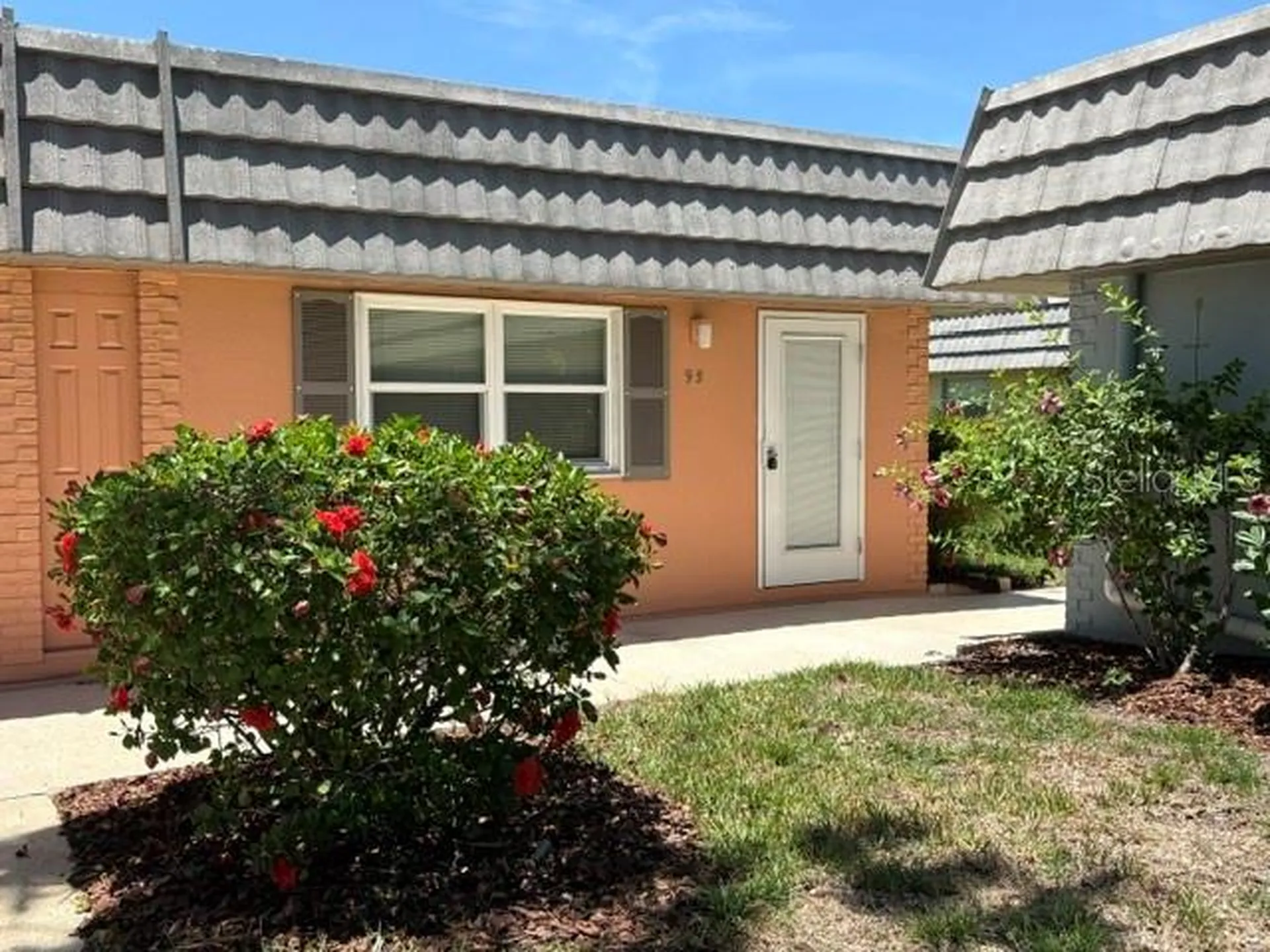 201 Bedford Street Sun City Center FL 33573