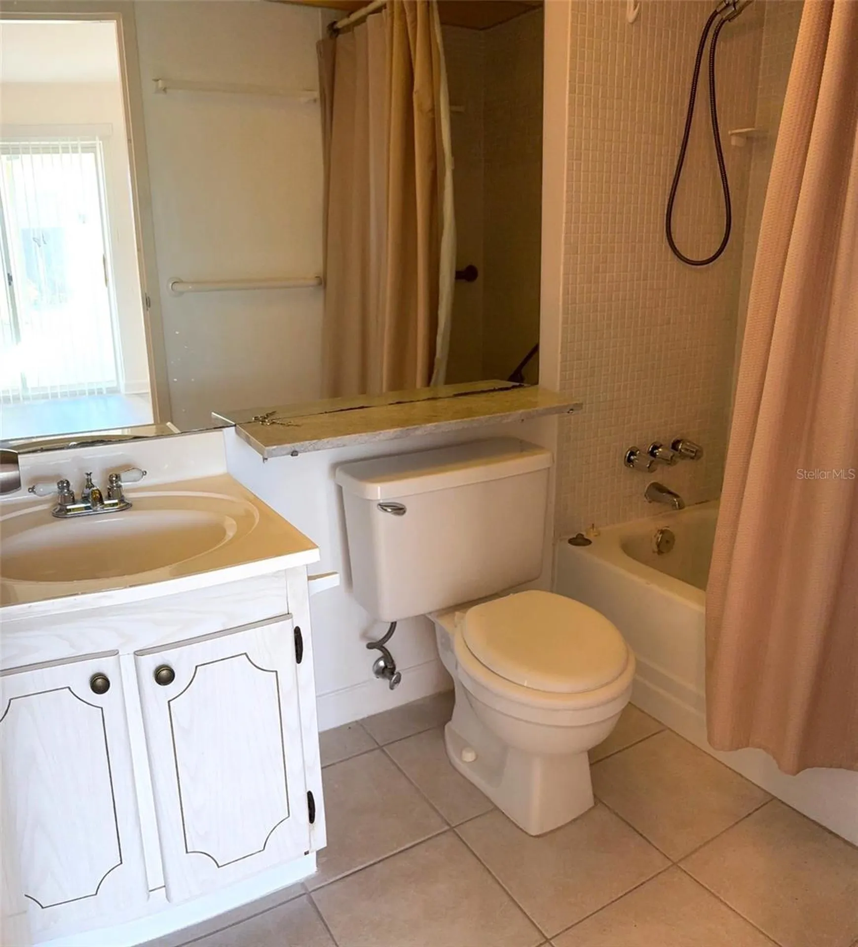 201 Bedford Street Sun City Center FL 33573