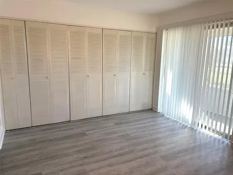 201 Bedford Street Sun City Center FL 33573