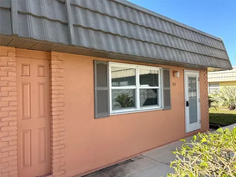 201 Bedford Street Sun City Center FL 33573