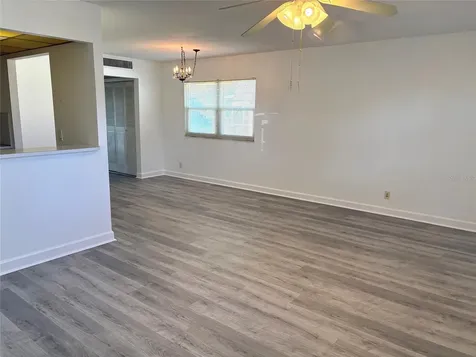 201 Bedford Street Sun City Center FL 33573