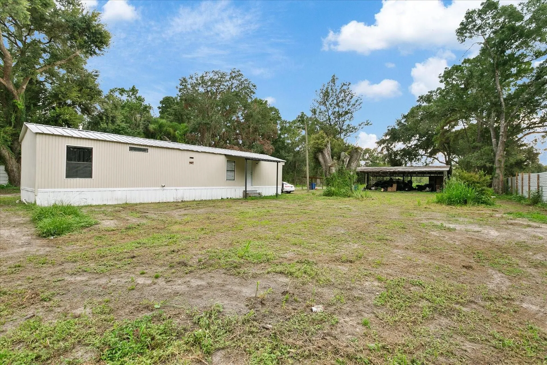 2102 Sydney Dover Road Dover FL 33527