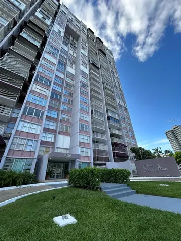 1026 Av. Luis Vigoreaux Guaynabo PR 00966