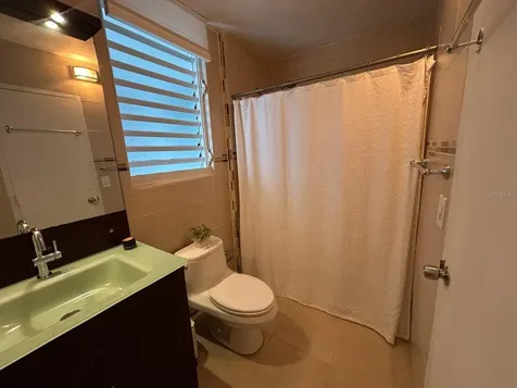 1026 Av. Luis Vigoreaux Guaynabo PR 00966