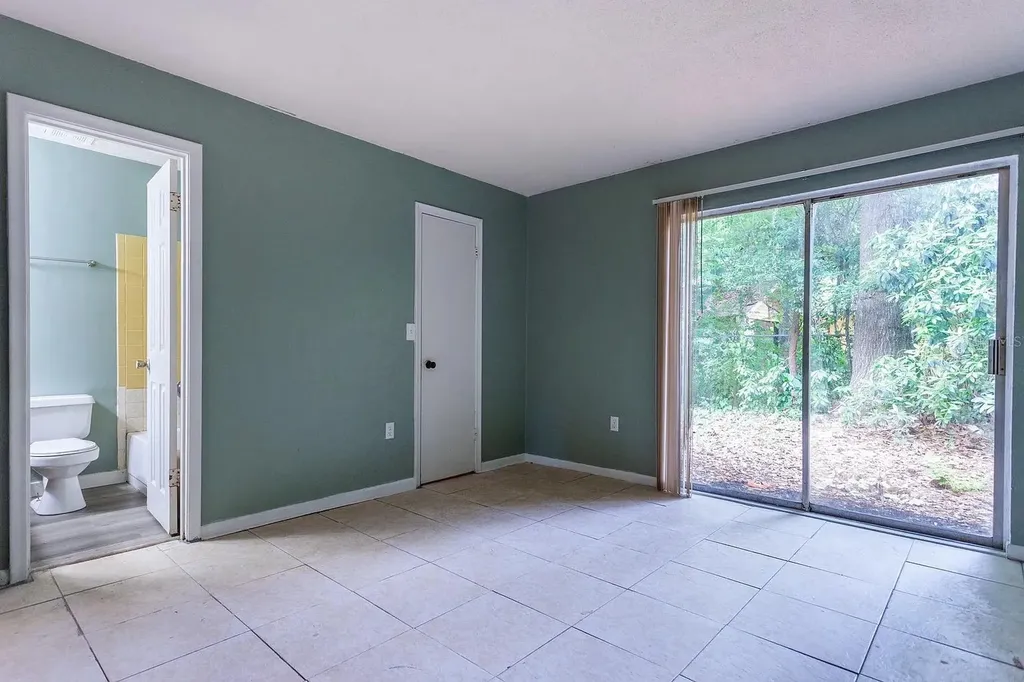 409 NE 11th Street Gainesville FL 32601