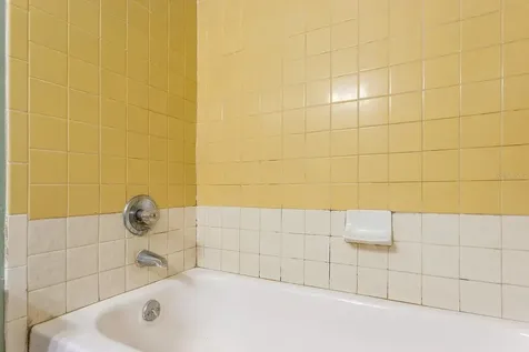 409 NE 11th Street Gainesville FL 32601