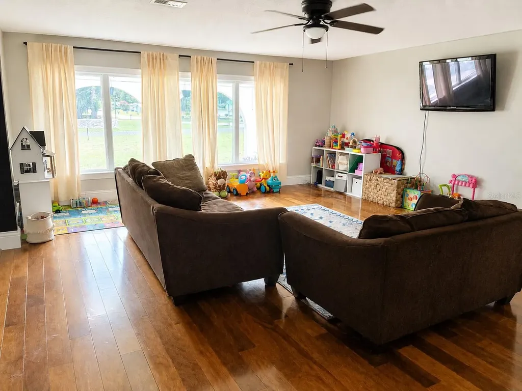 12305 Leanne Drive Dade City FL 33525