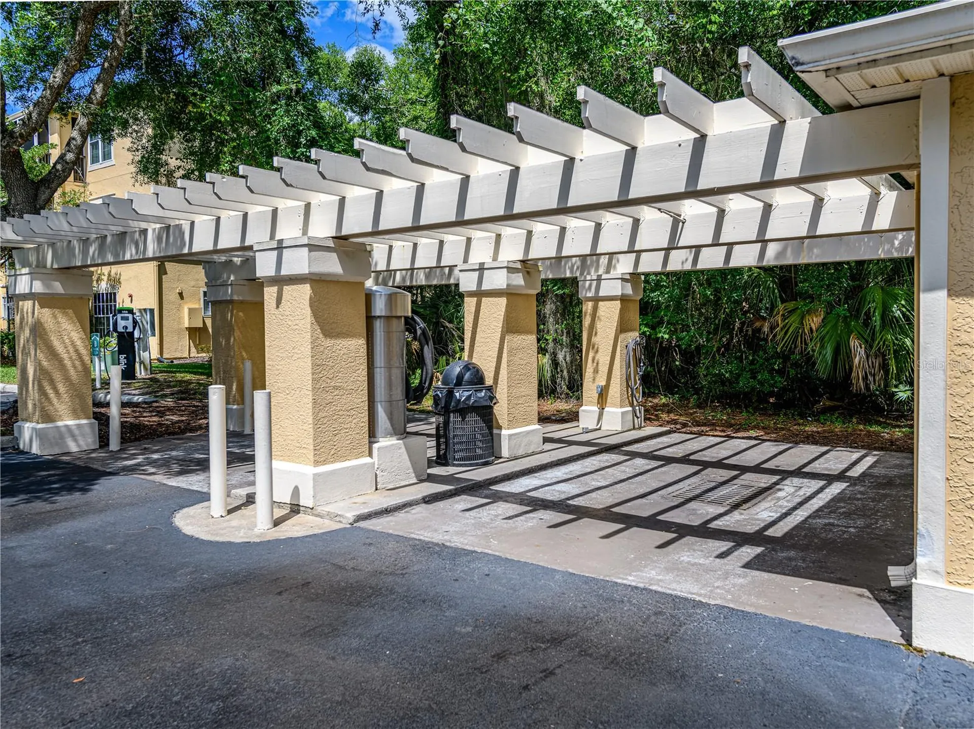 5125 Palm Springs Boulevard Tampa FL 33647