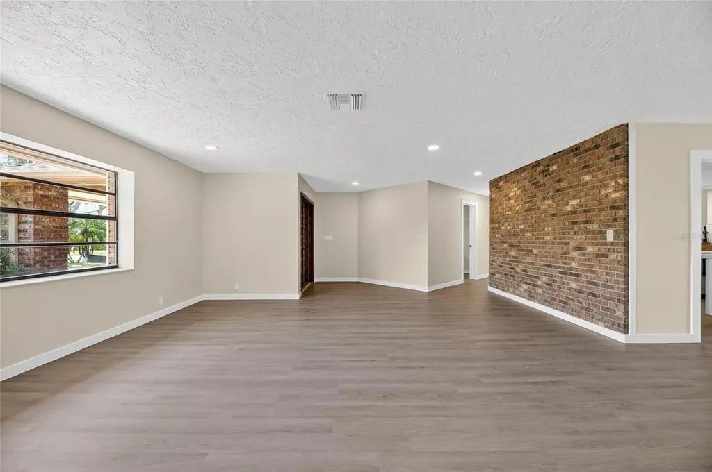 1903 Country Club Court Plant City FL 33566