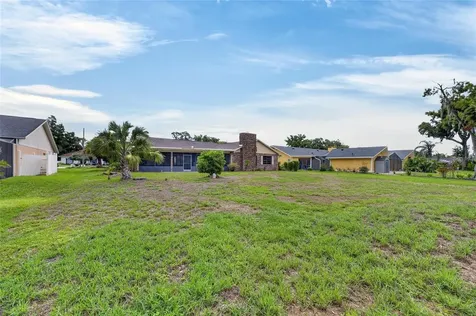 1903 Country Club Court Plant City FL 33566