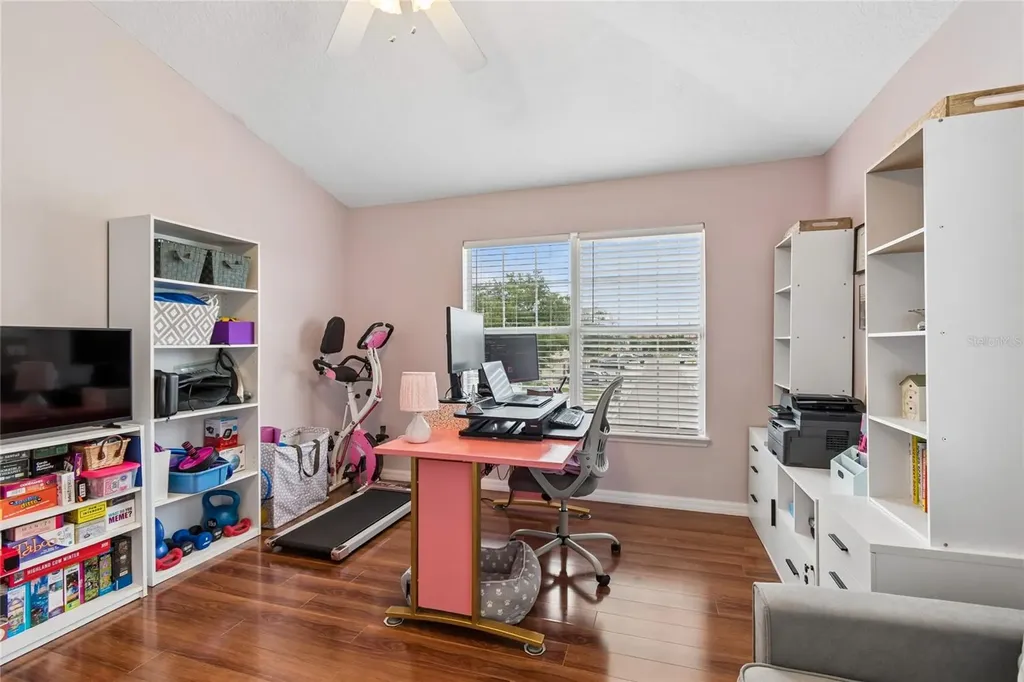 604 51st Avenue N St Petersburg FL 33703