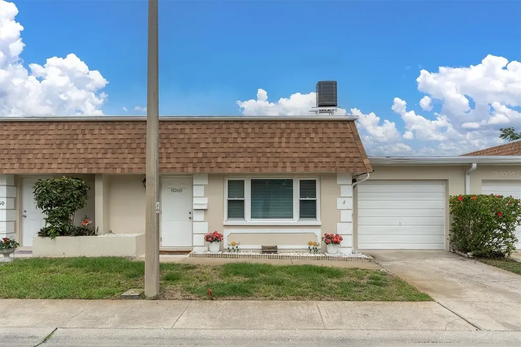 8260 Burgundy Drive N Pinellas Park FL 33781