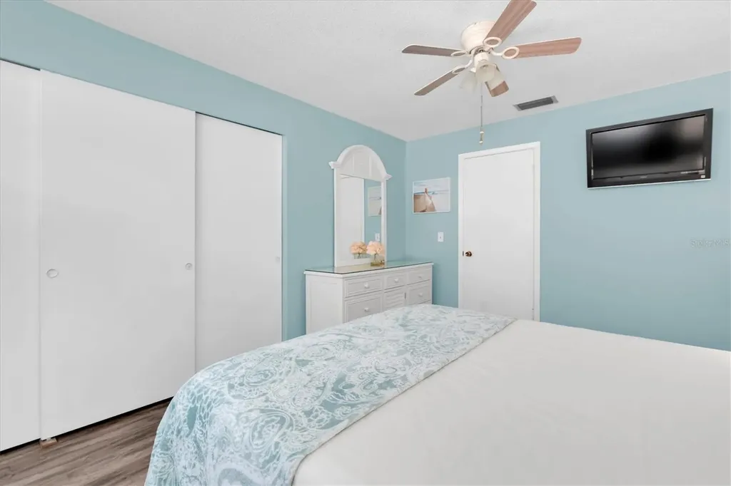 8260 Burgundy Drive N Pinellas Park FL 33781