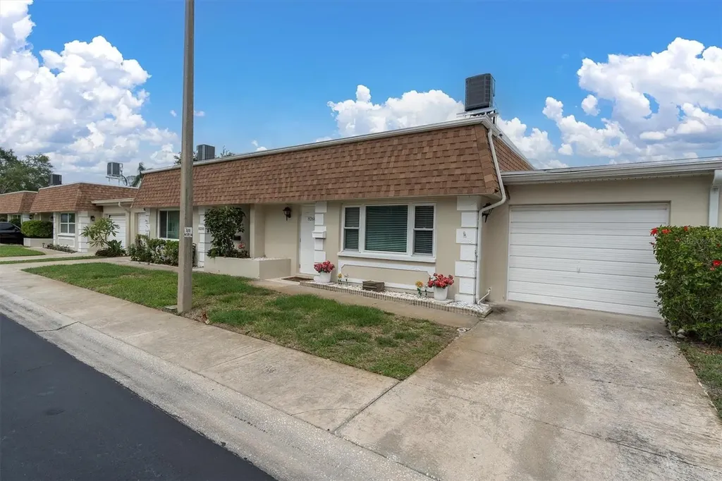 8260 Burgundy Drive N Pinellas Park FL 33781