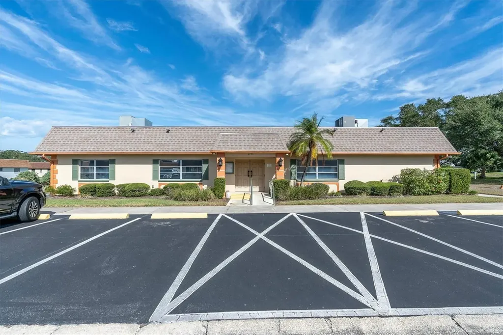 8260 Burgundy Drive N Pinellas Park FL 33781