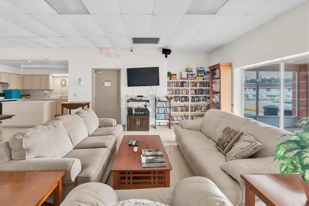 8260 Burgundy Drive N Pinellas Park FL 33781