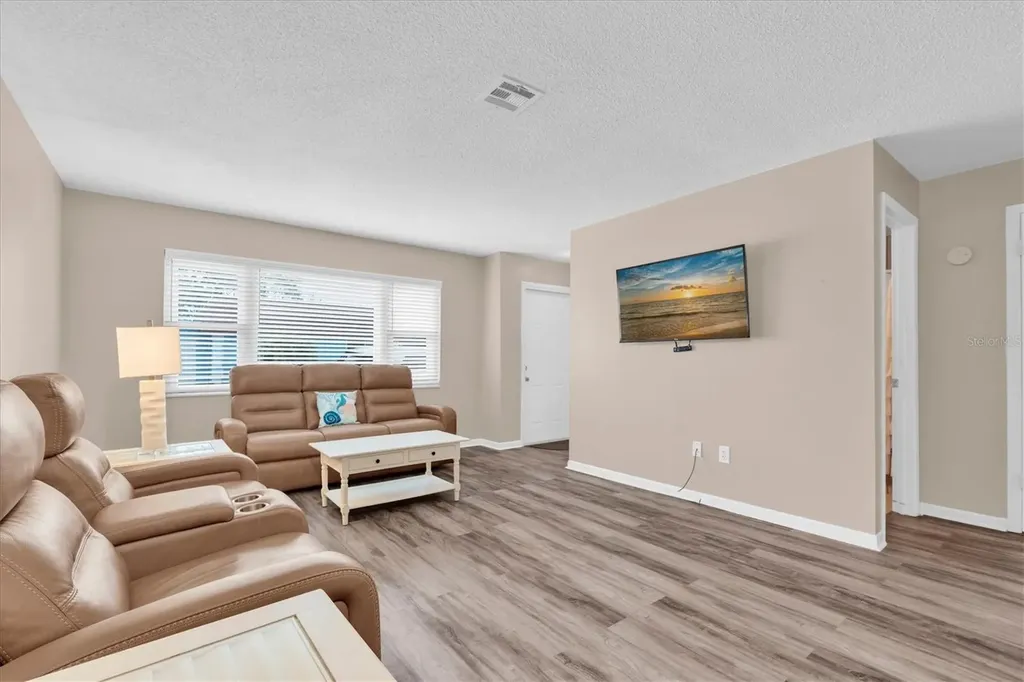8260 Burgundy Drive N Pinellas Park FL 33781