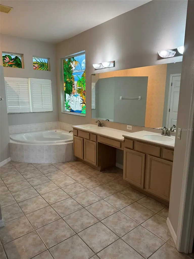 5501 Reflections Boulevard Lutz FL 33558