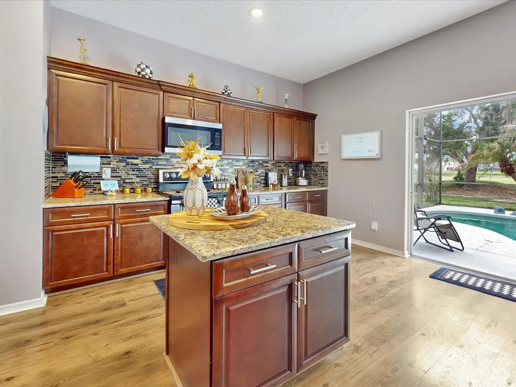 112 Harwood Circle Kissimmee FL 34744