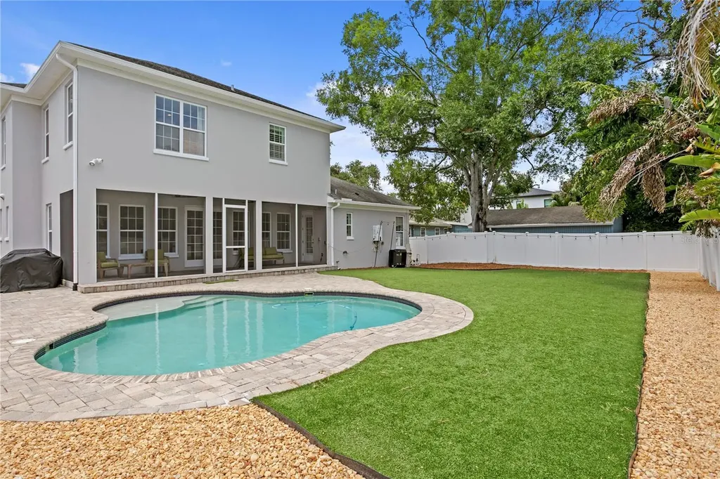 4001 W Vasconia Street Tampa FL 33629