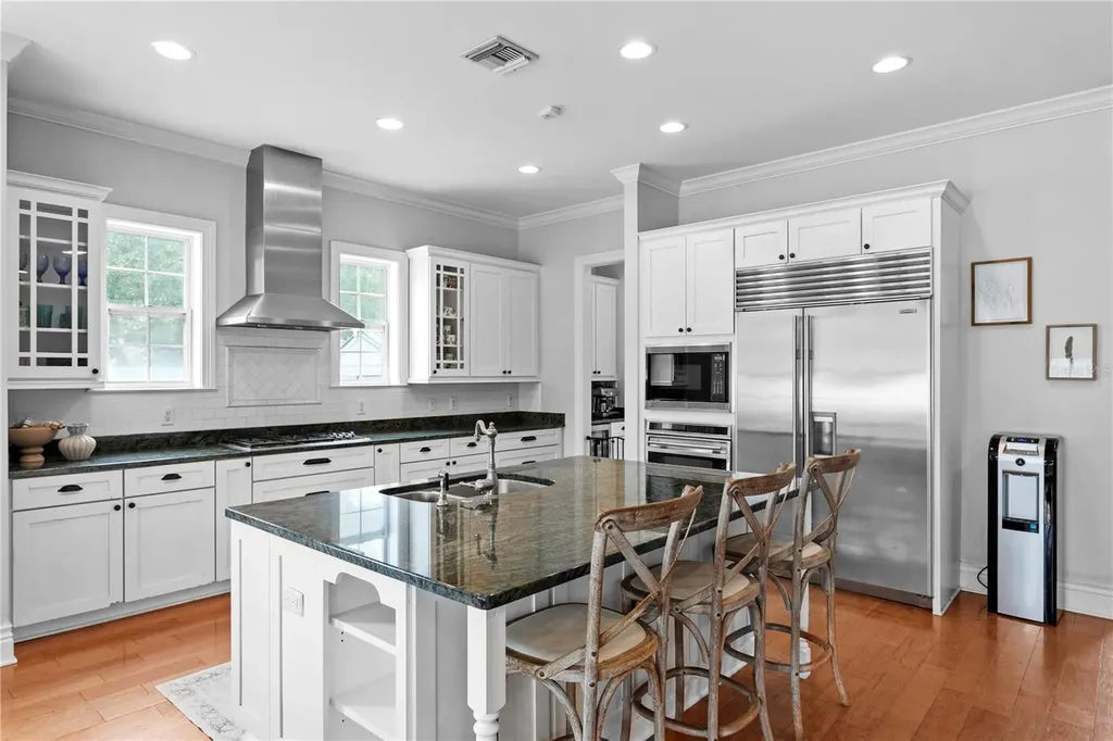 4001 W Vasconia Street Tampa FL 33629