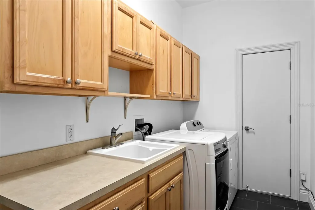 4001 W Vasconia Street Tampa FL 33629