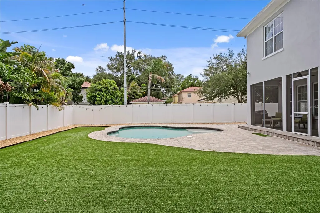 4001 W Vasconia Street Tampa FL 33629