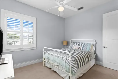 4001 W Vasconia Street Tampa FL 33629