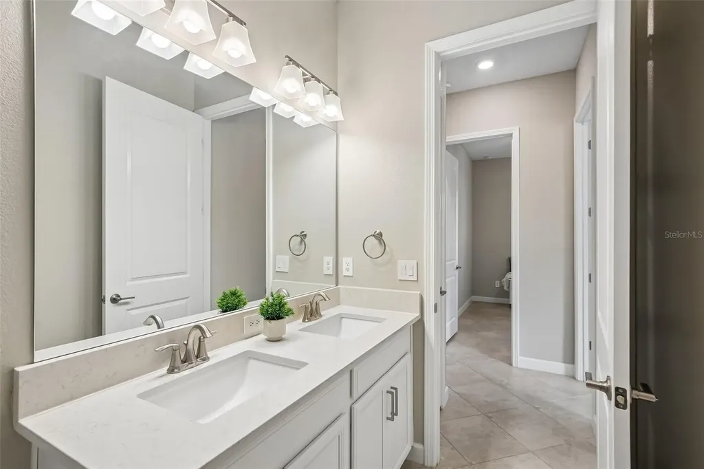 11040 Banyan Breeze Boulevard Land O Lakes FL 34638