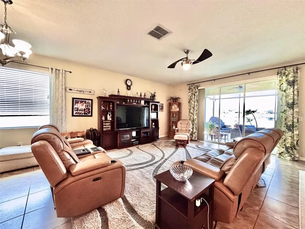 619 Wabash Breeze Circle Ruskin FL 33570