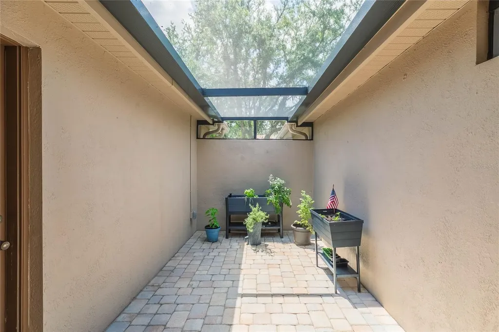 17548 Fairmeadow Drive Tampa FL 33647