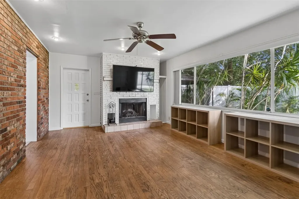 4602 W Bay Villa Avenue Tampa FL 33629